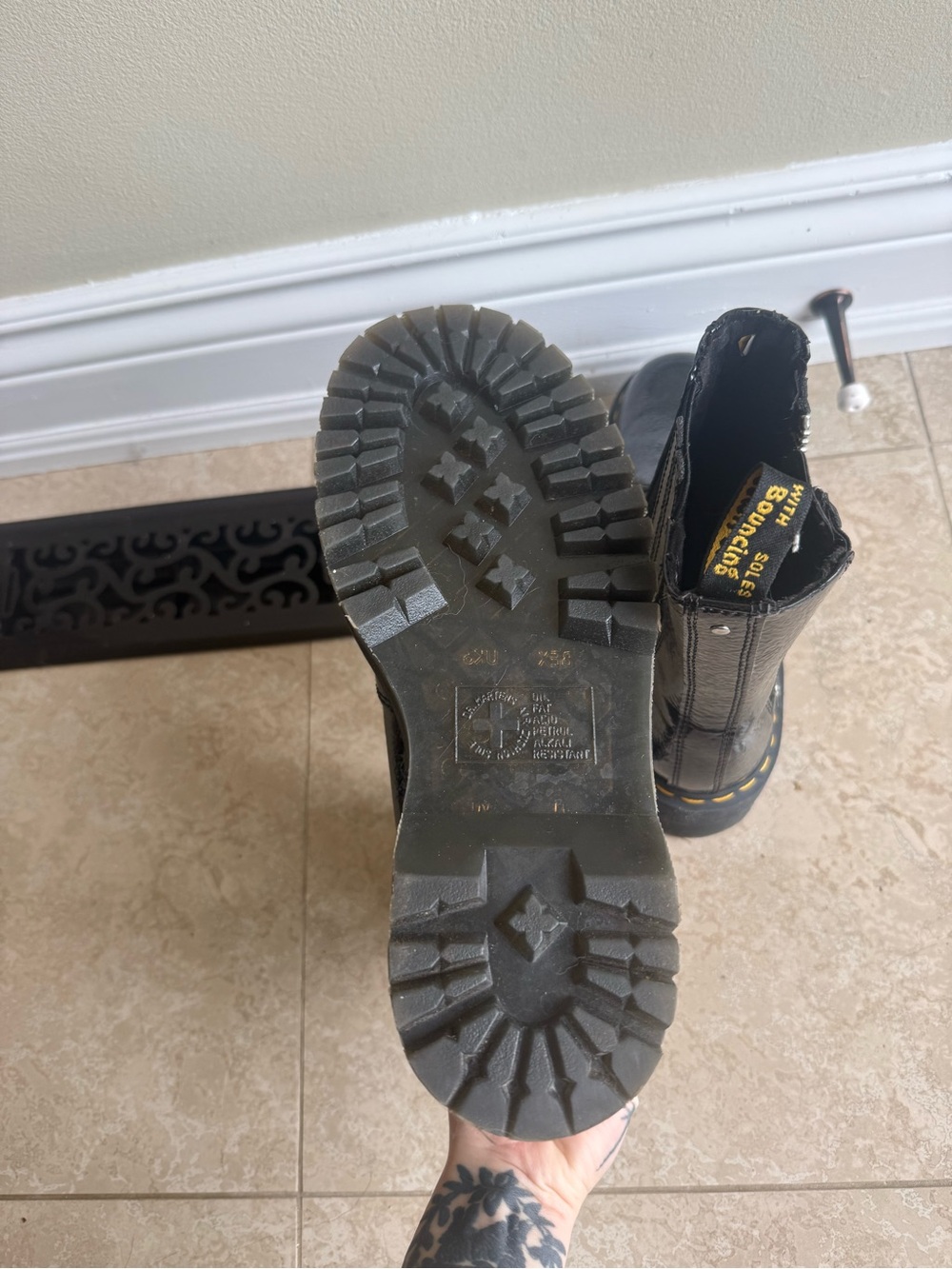 Dr. Martens Platform Chelsea’s Boots with Side Zipper - Black - Picture 3 of 3